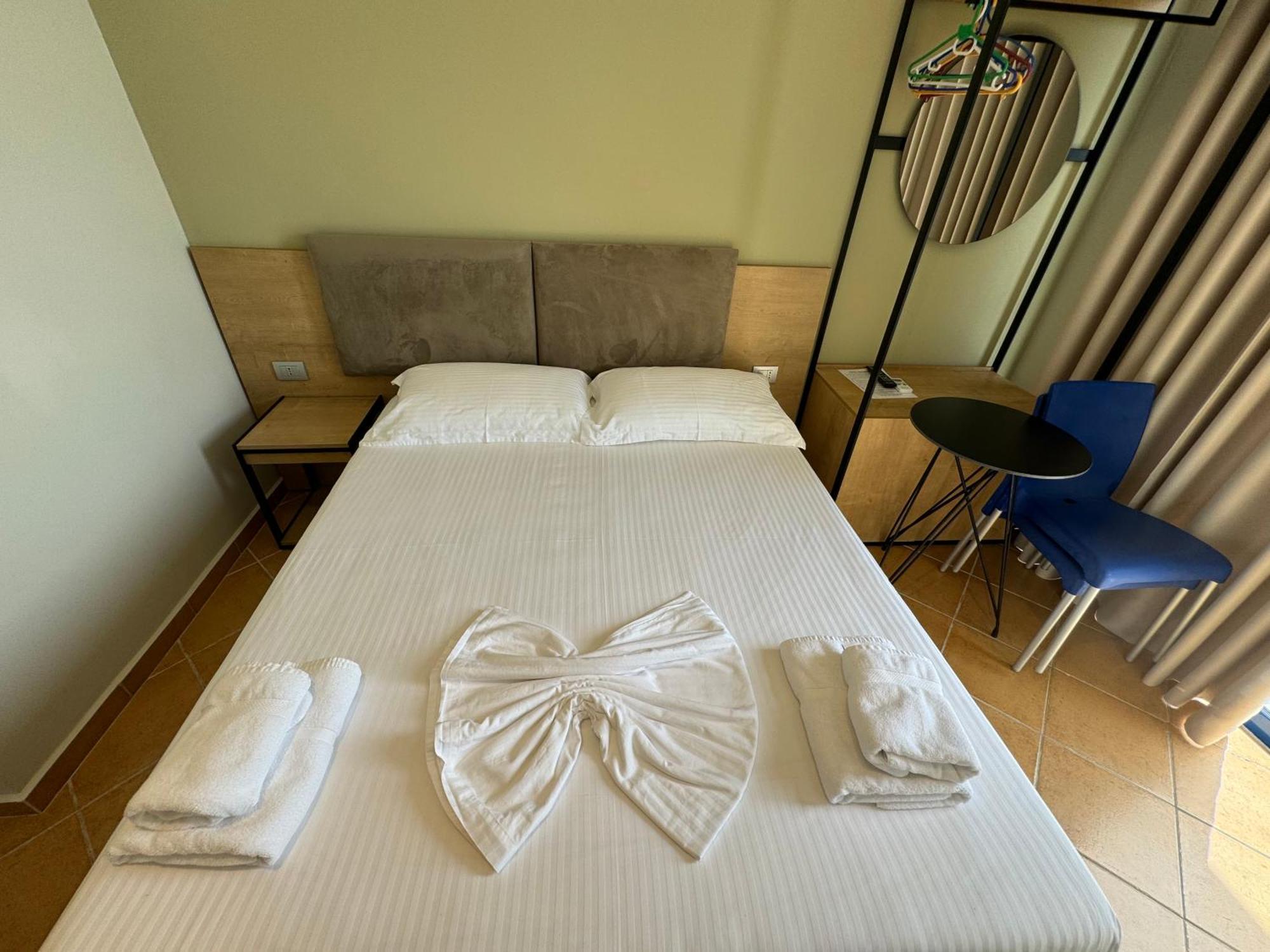 Hotel Cekodhima Radhimë Екстериор снимка
