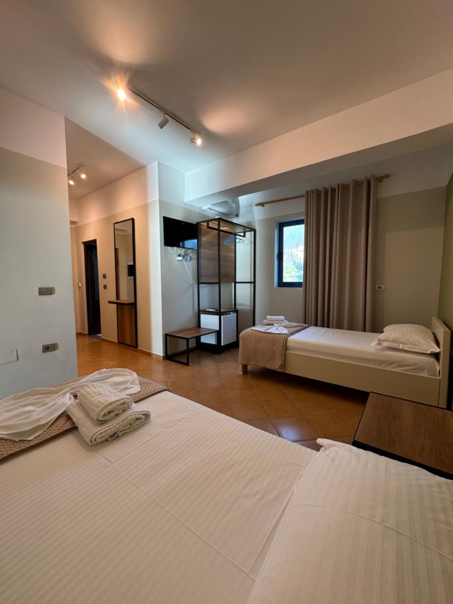 Hotel Cekodhima Radhimë Екстериор снимка