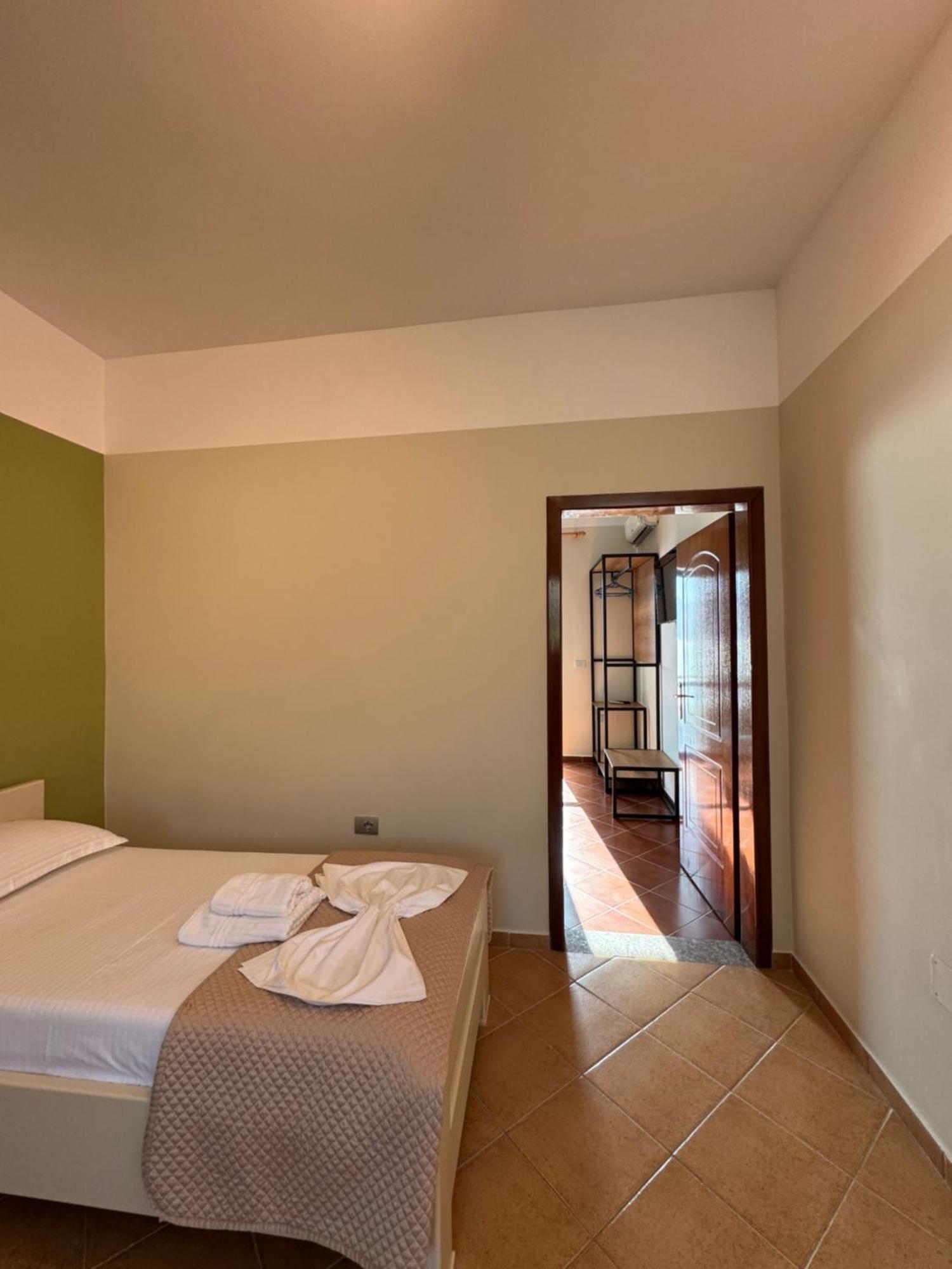 Hotel Cekodhima Radhimë Екстериор снимка